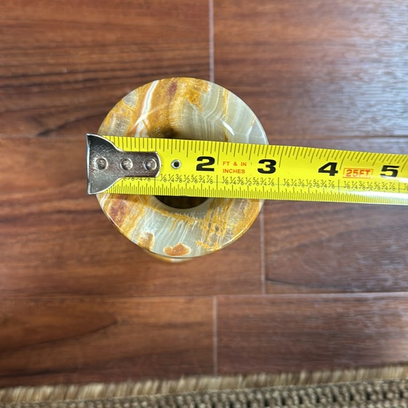 Vintage Carved Marbled
Onyx Stone Flower Vase - Picture 11 of 16